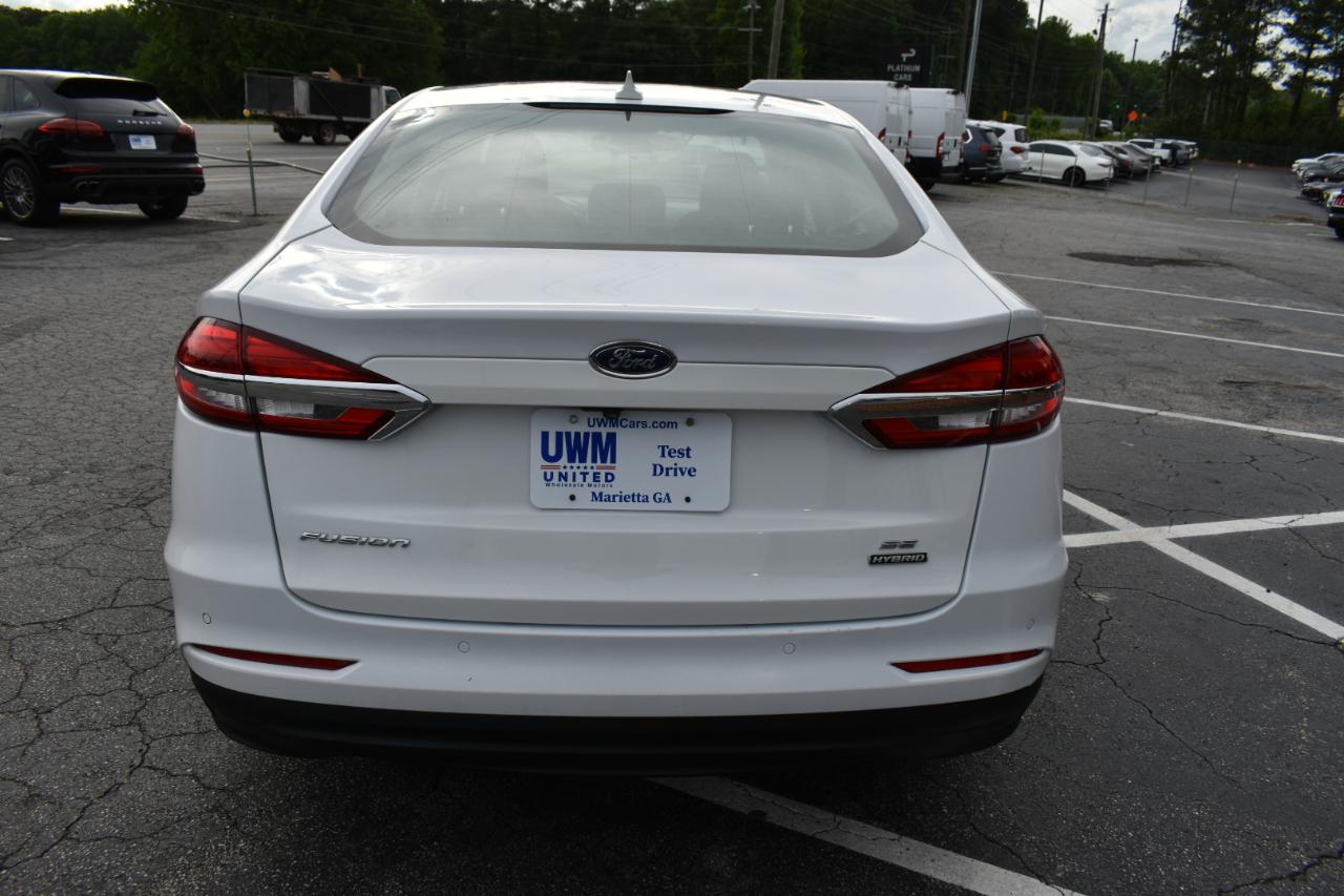 Ford Fusion Hybrid SE 2020
