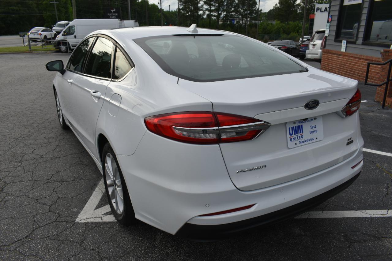 Ford Fusion Hybrid SE 2020