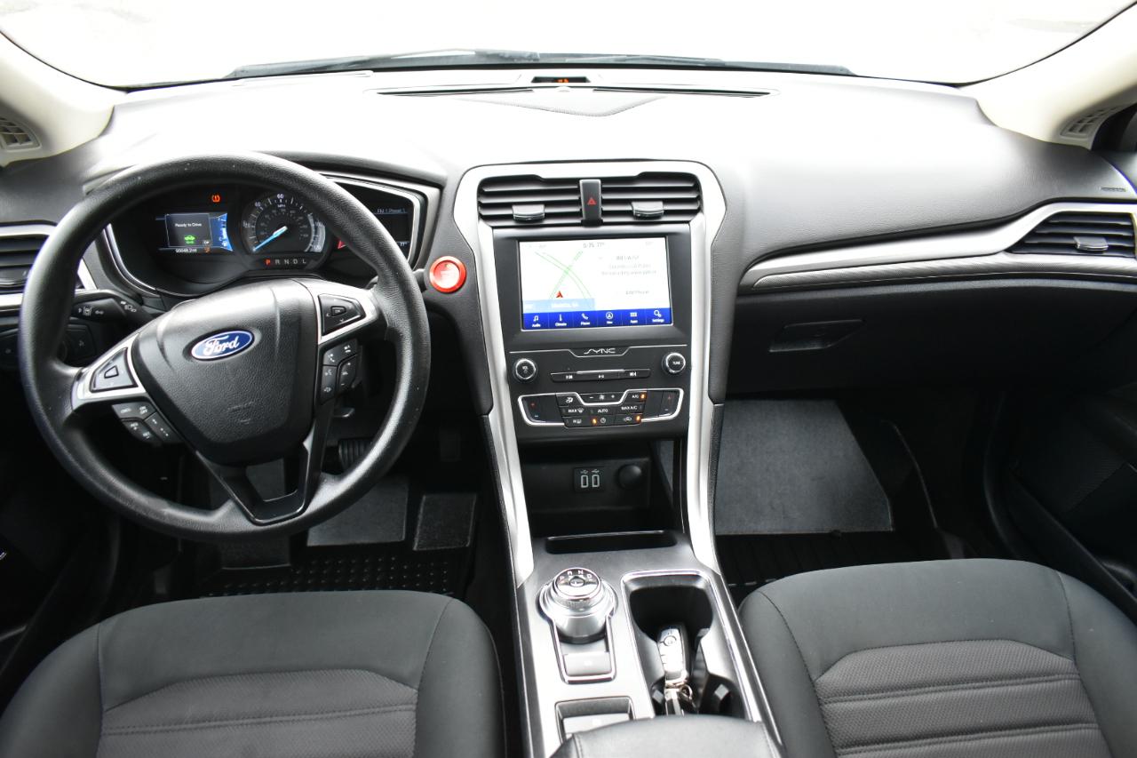 Ford Fusion Hybrid SE 2020