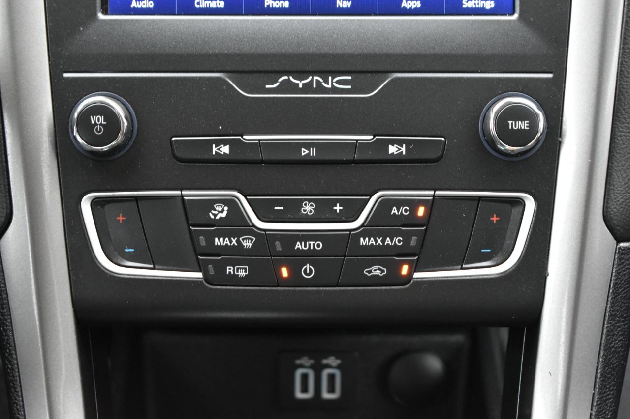 Ford Fusion Hybrid SE 2020
