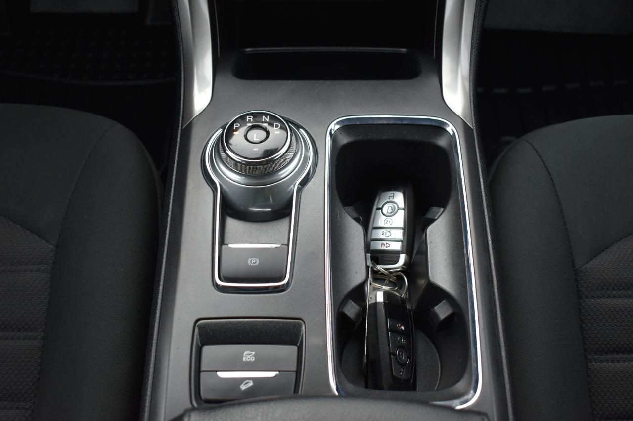 Ford Fusion Hybrid SE 2020