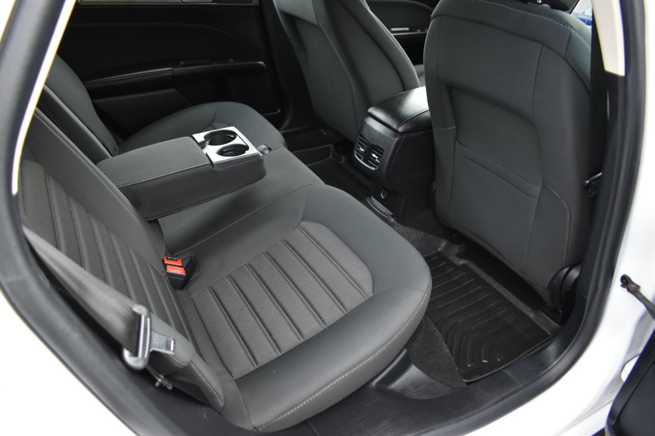 Ford Fusion Hybrid SE 2020