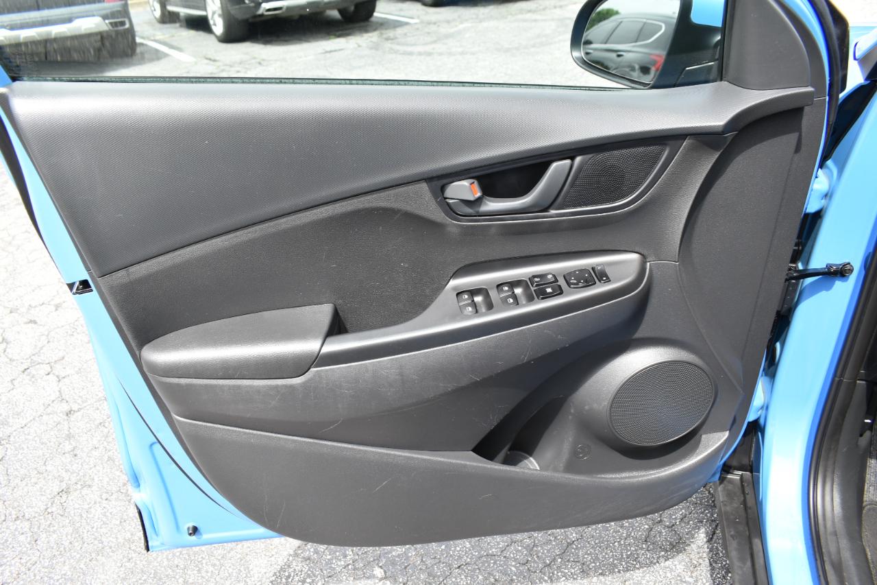 Hyundai Kona SE FWD 2022