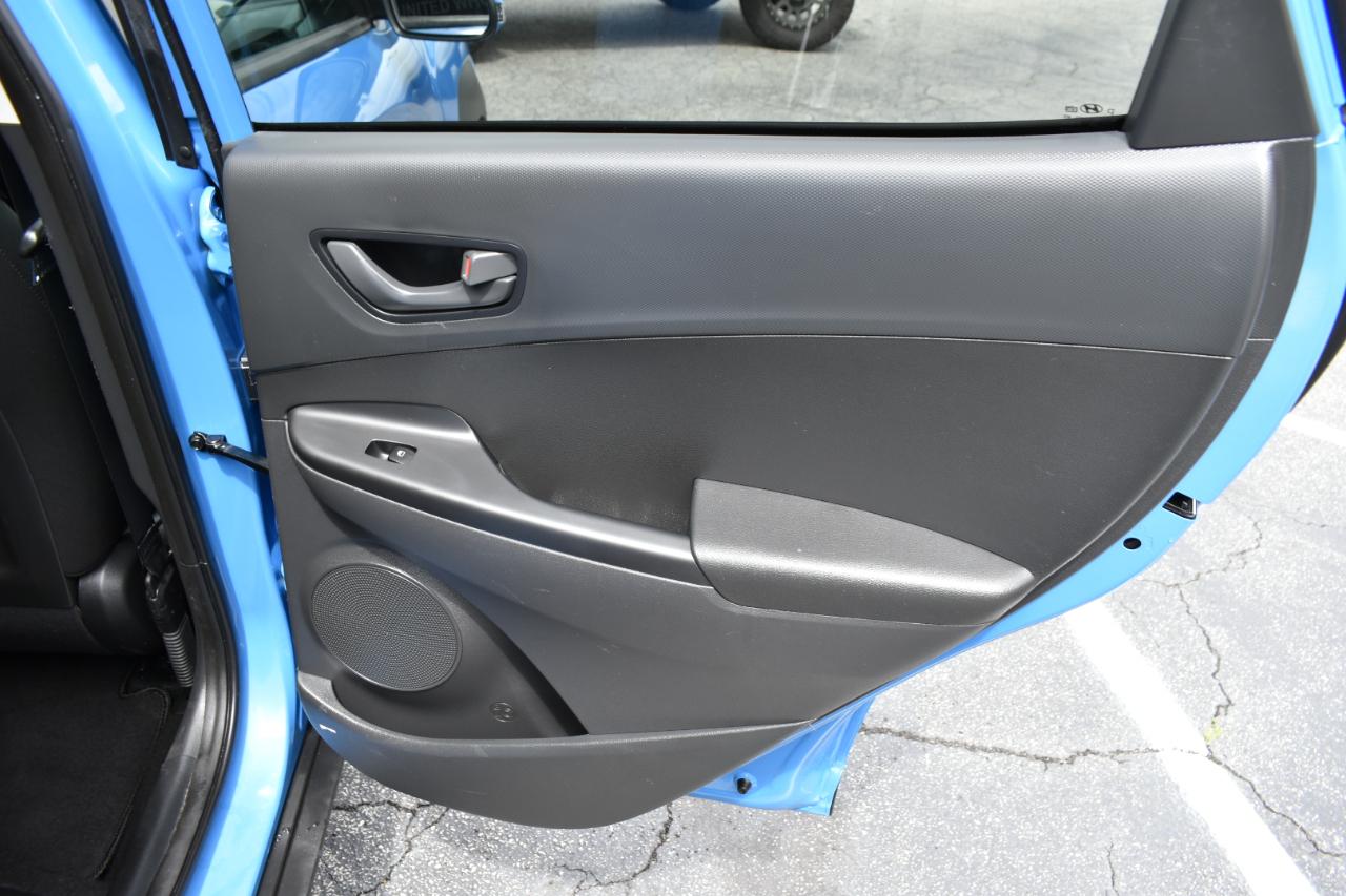 Hyundai Kona SE FWD 2022