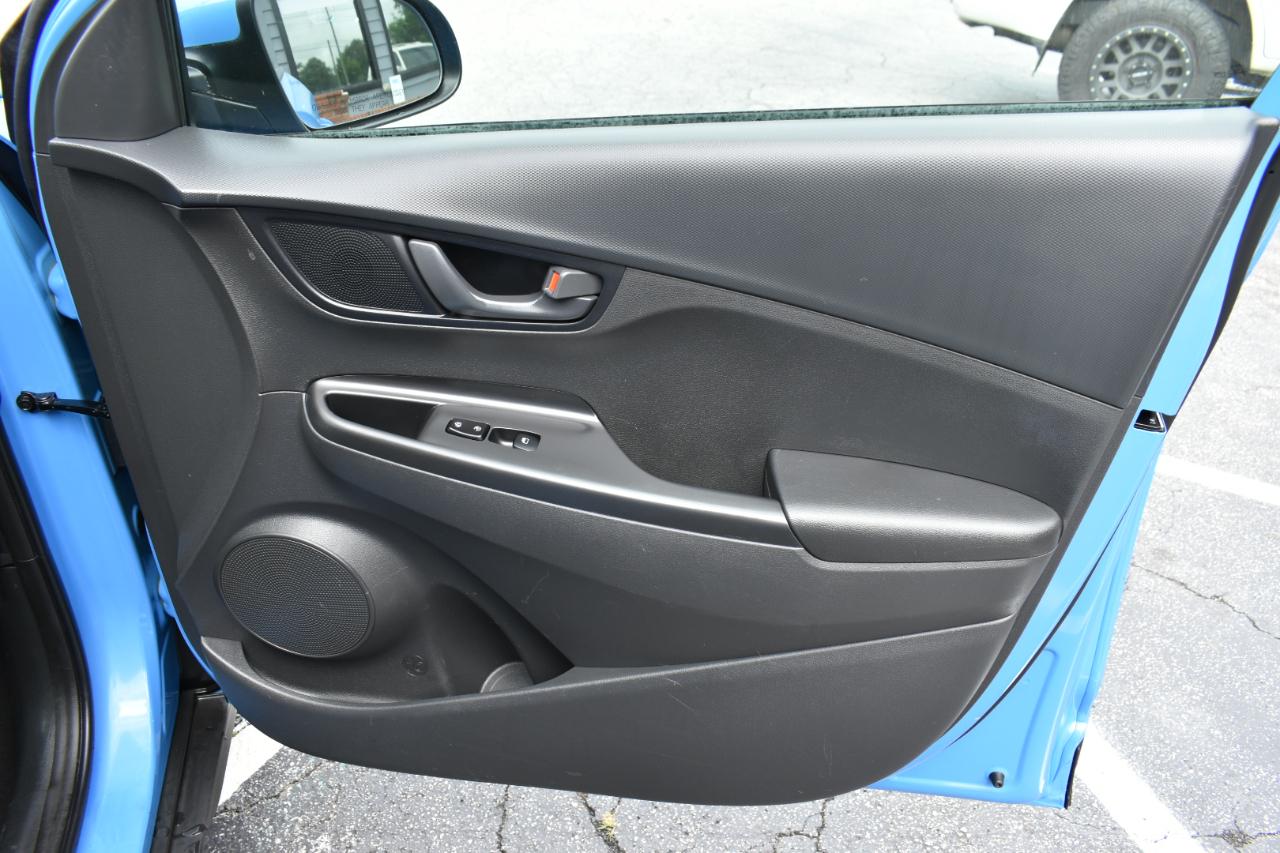 Hyundai Kona SE FWD 2022