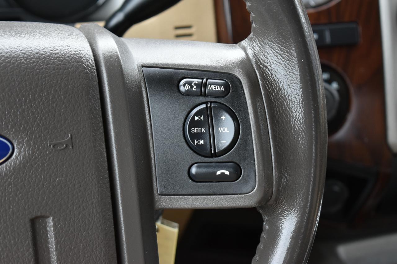 Ford F-250 SD Lariat Crew Cab 4WD 2015