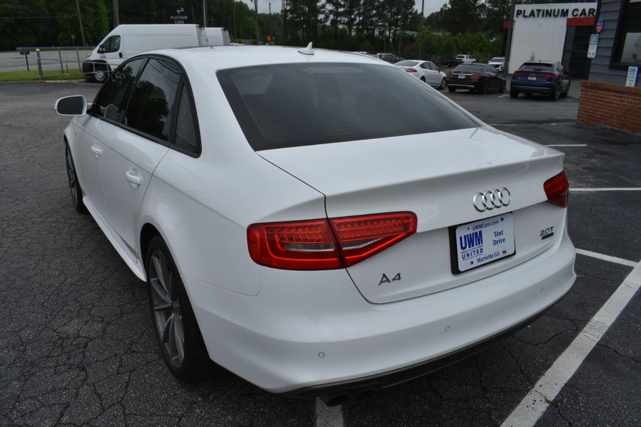 Audi A4 2.0T Premium quattro Sedan AWD 8A 2016