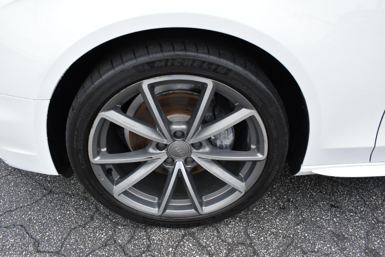 Audi A4 2.0T Premium quattro Sedan AWD 8A 2016