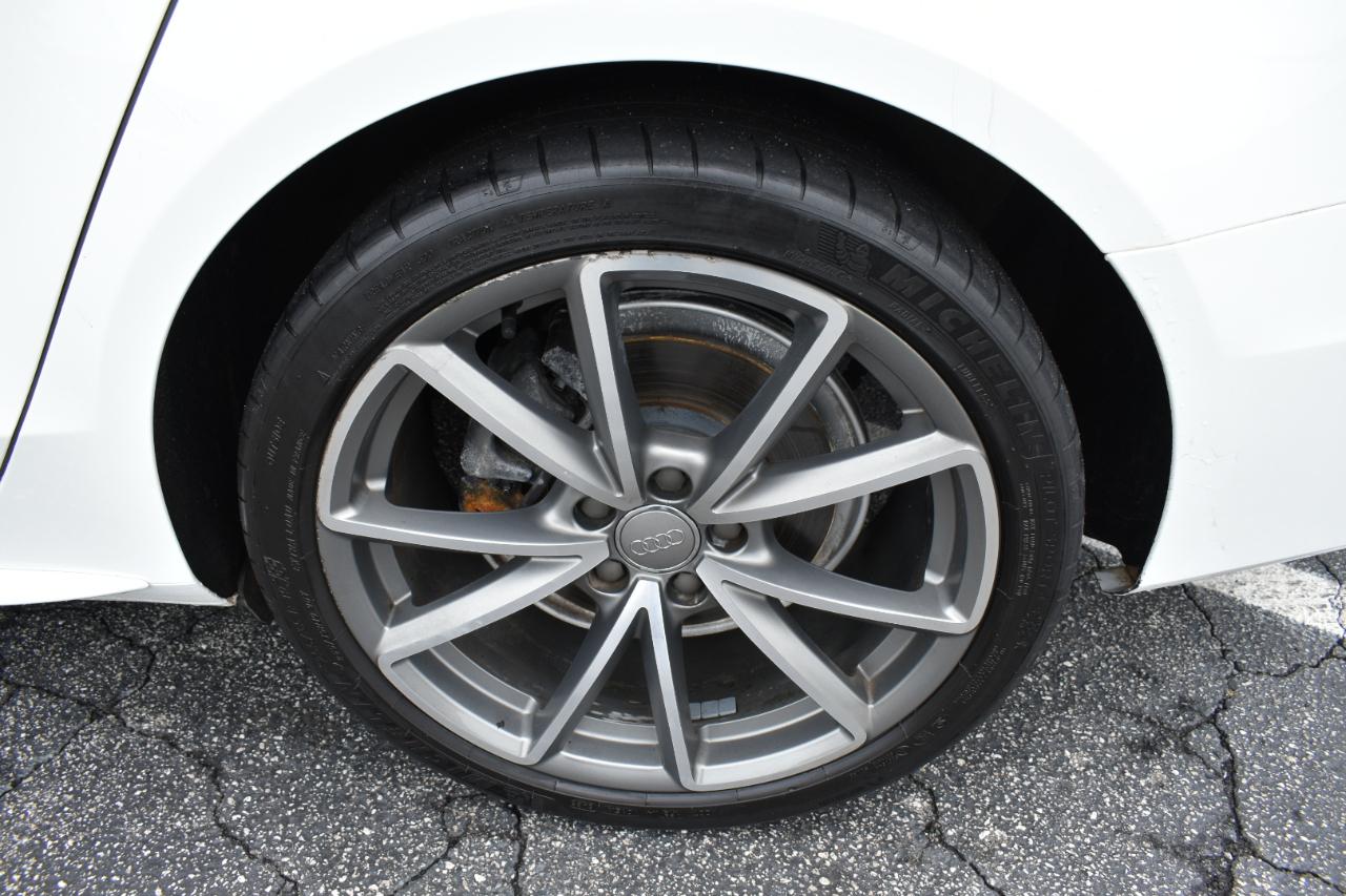Audi A4 2.0T Premium quattro Sedan AWD 8A 2016