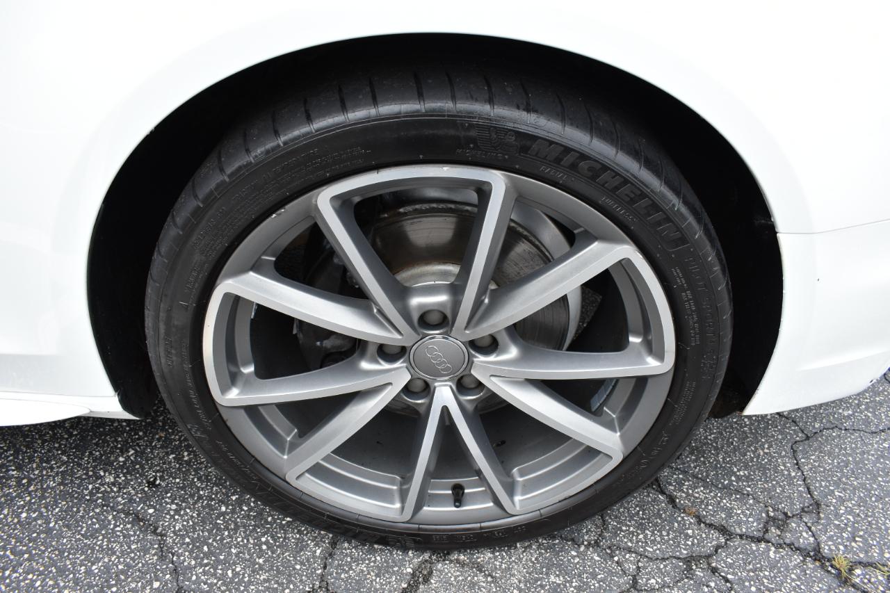 Audi A4 2.0T Premium quattro Sedan AWD 8A 2016