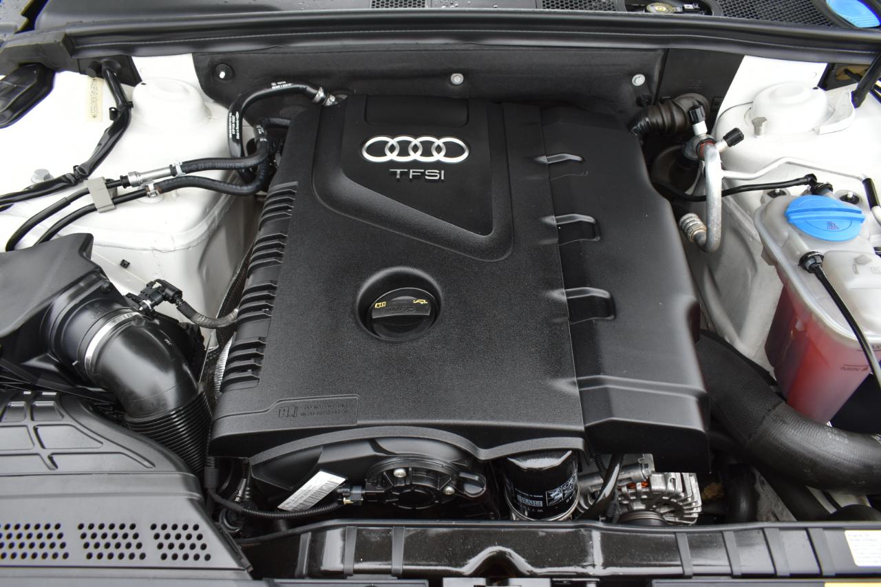 Audi A4 2.0T Premium quattro Sedan AWD 8A 2016