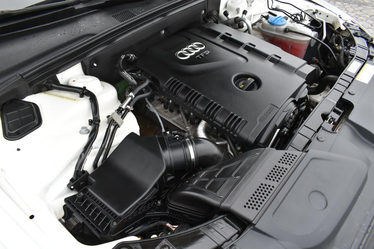 Audi A4 2.0T Premium quattro Sedan AWD 8A 2016