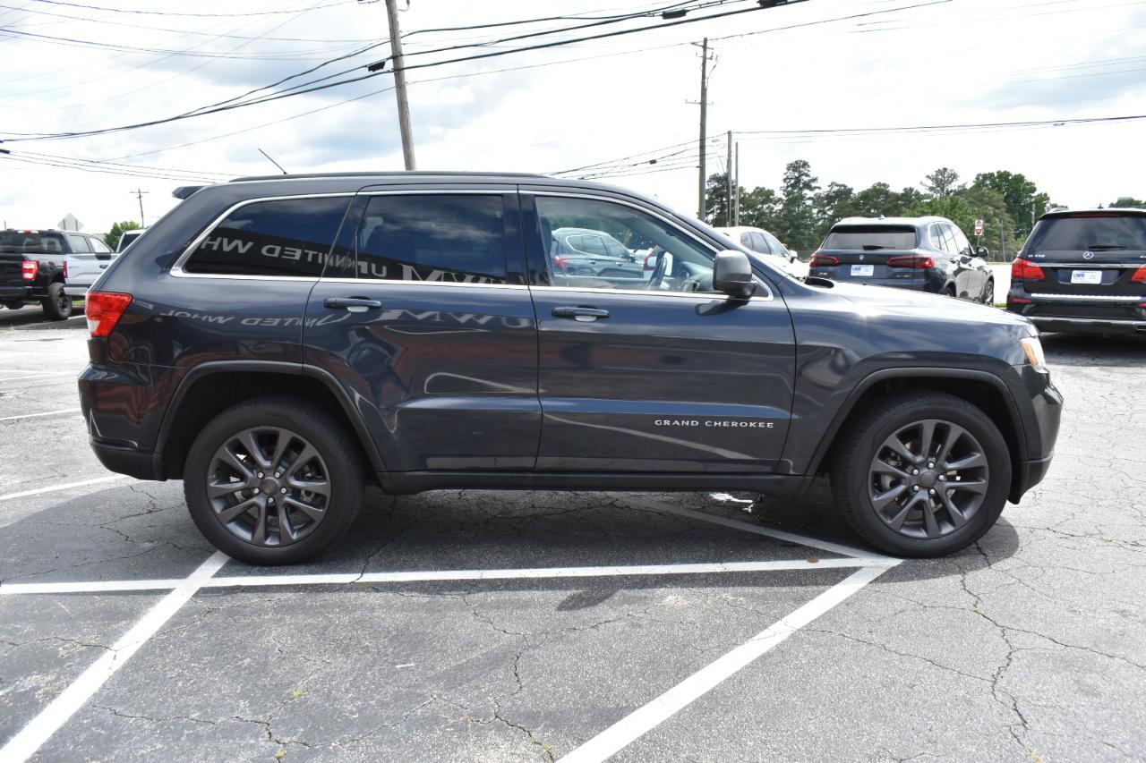 Jeep Grand Cherokee Laredo 2WD 2013