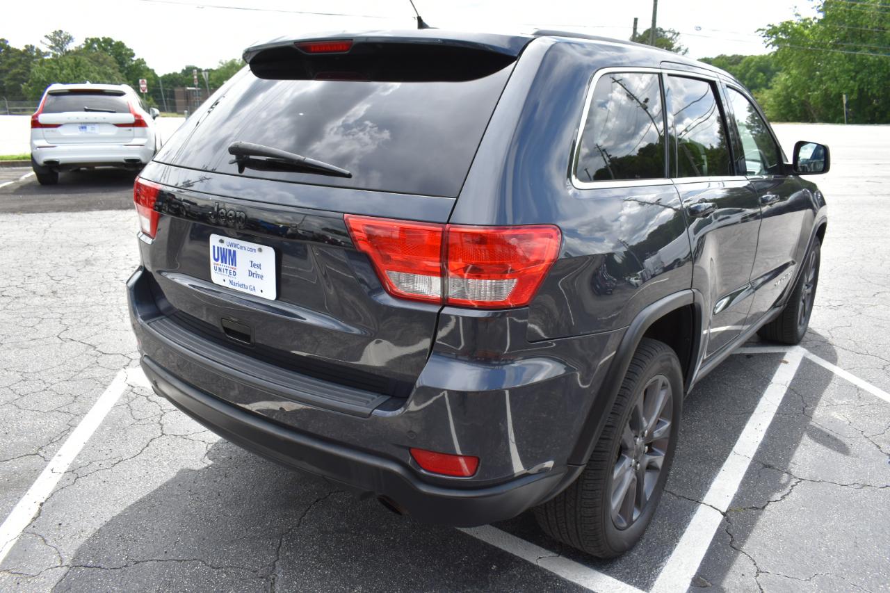 Jeep Grand Cherokee Laredo 2WD 2013