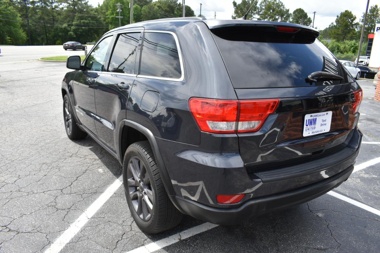 Jeep Grand Cherokee Laredo 2WD 2013