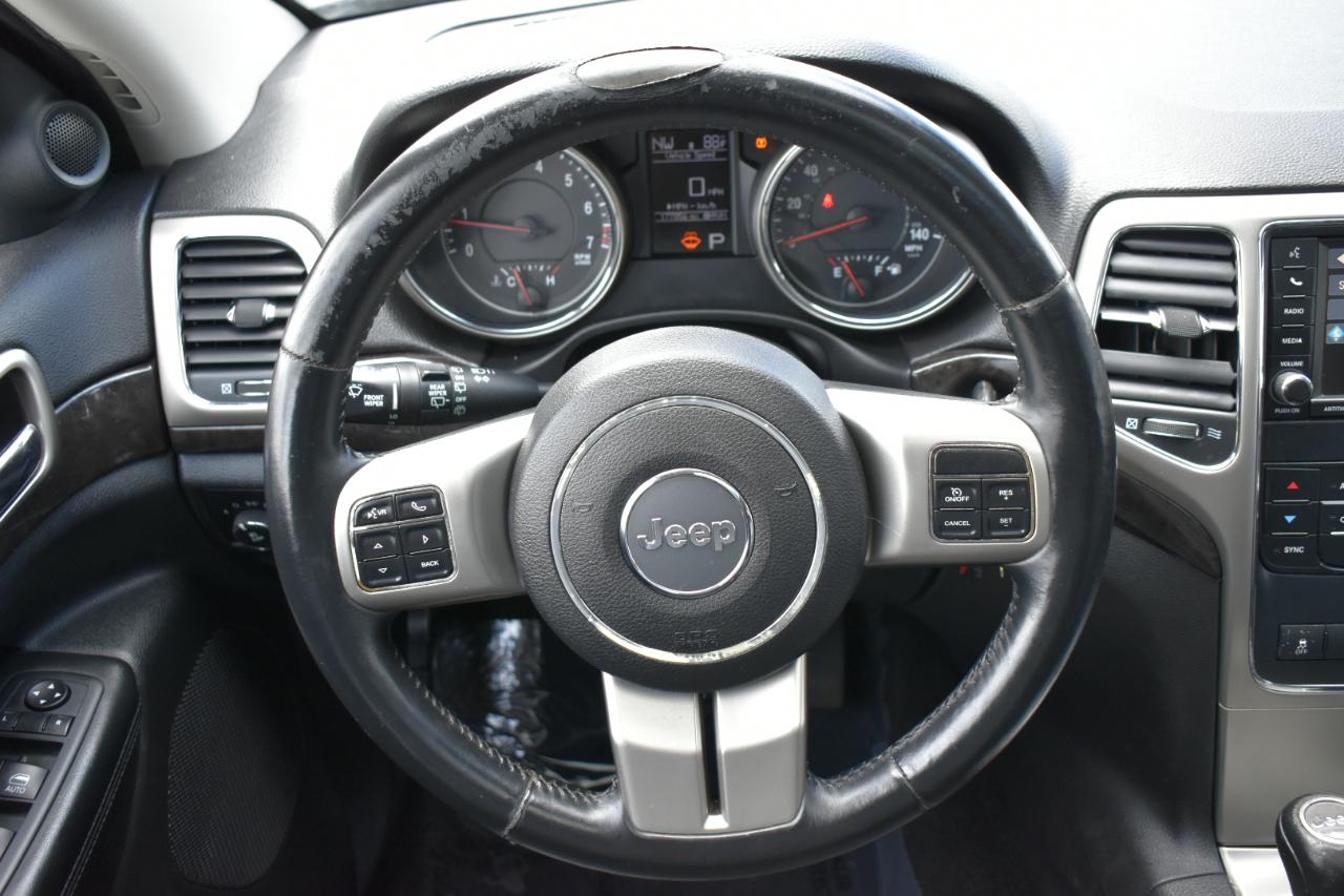 Jeep Grand Cherokee Laredo 2WD 2013