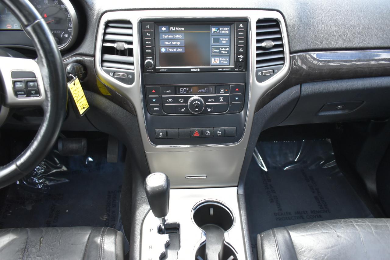 Jeep Grand Cherokee Laredo 2WD 2013