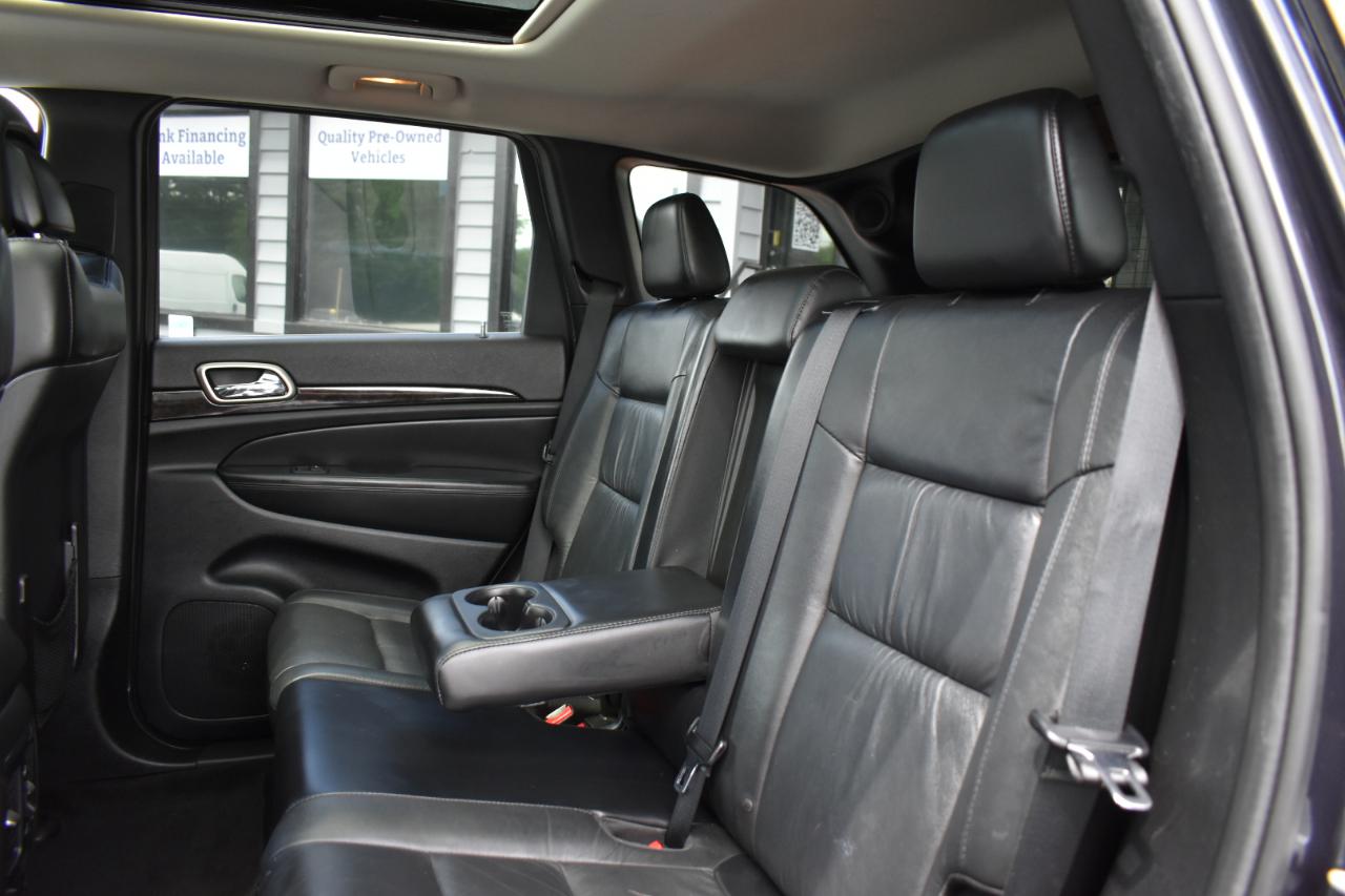 Jeep Grand Cherokee Laredo 2WD 2013