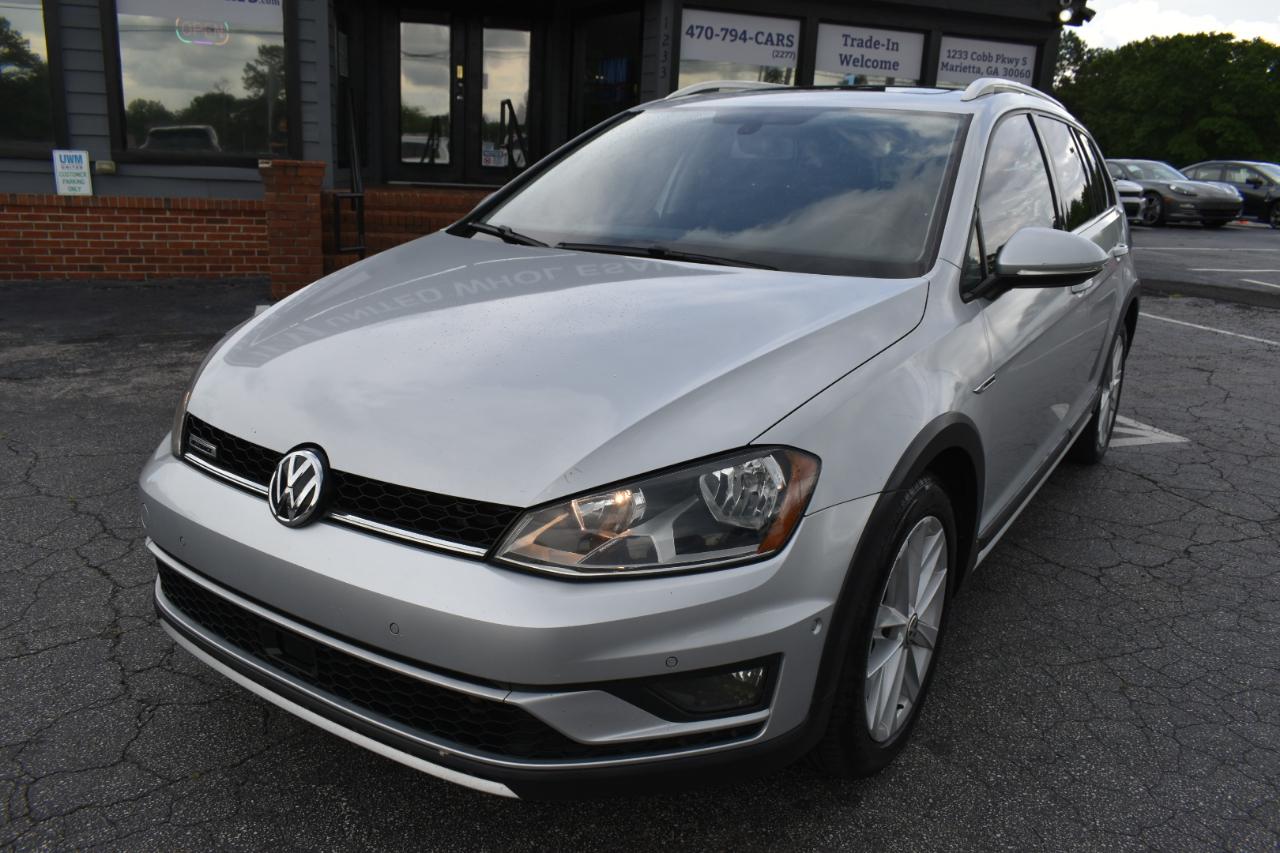 Volkswagen Golf Alltrack S 4D Wagon at 2017