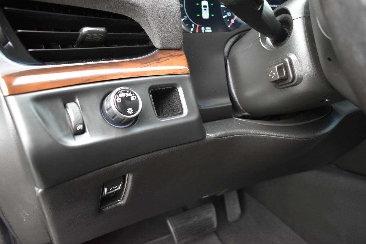 Cadillac Escalade Premium 2WD 2019