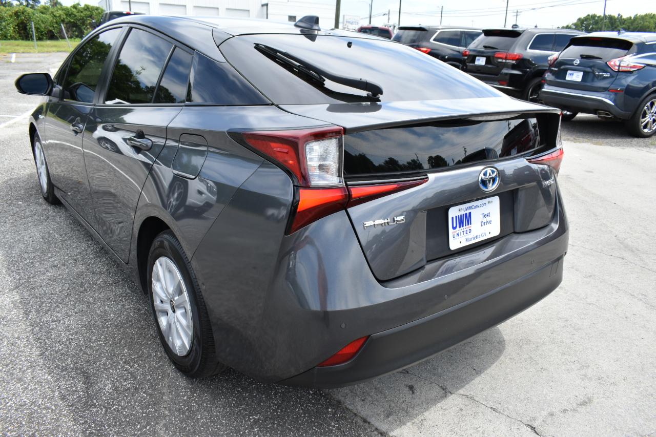 Toyota Prius LE 2022