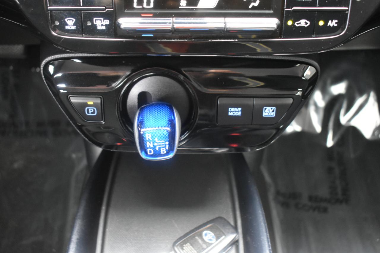 Toyota Prius LE 2022