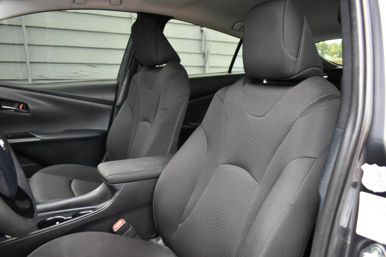 Toyota Prius LE 2022