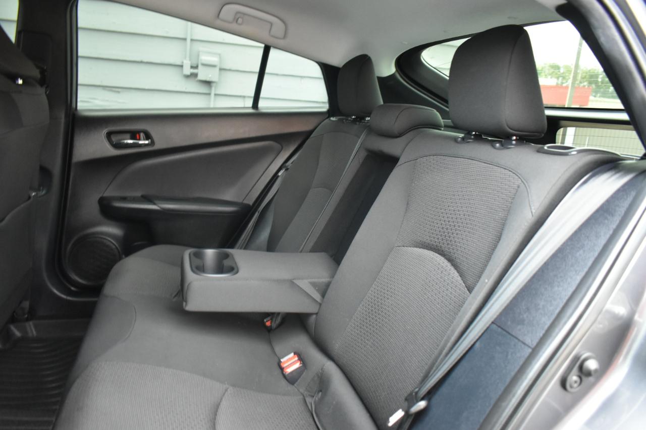 Toyota Prius LE 2022