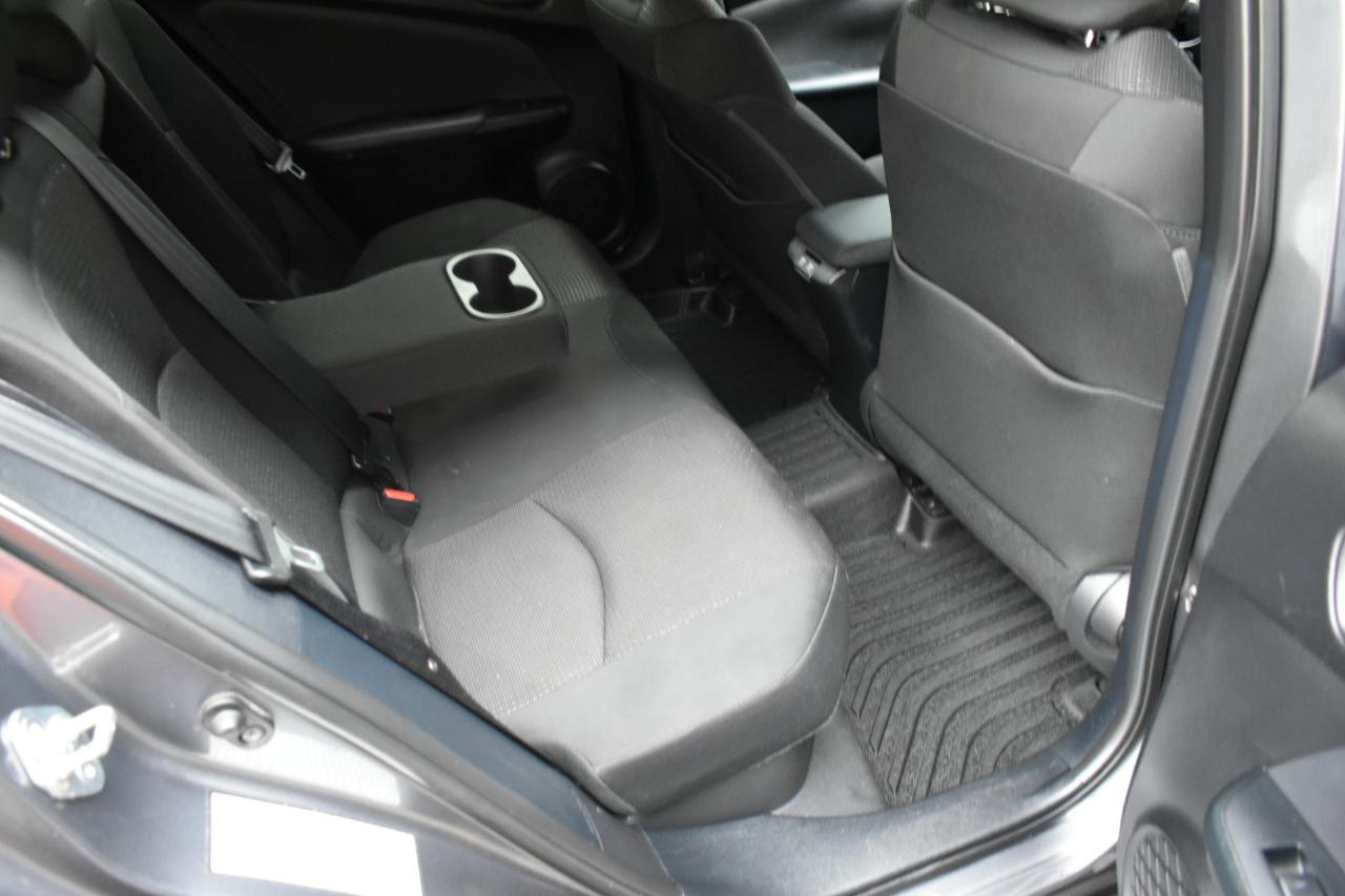 Toyota Prius LE 2022