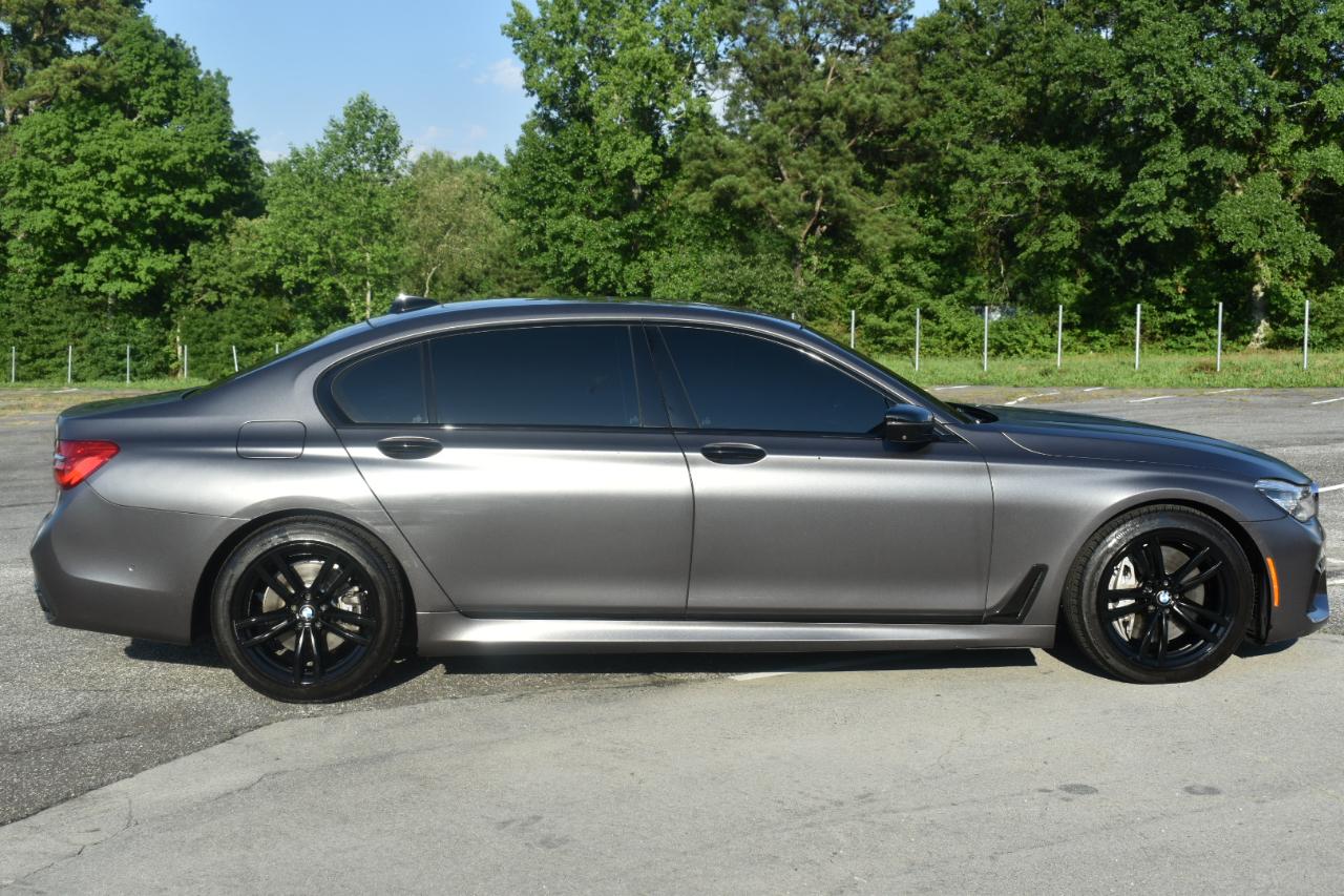 BMW 7-Series 750i xDrive 2018