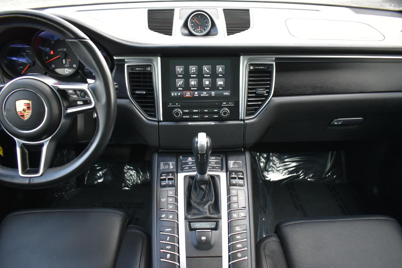 Porsche Macan GTS 2017