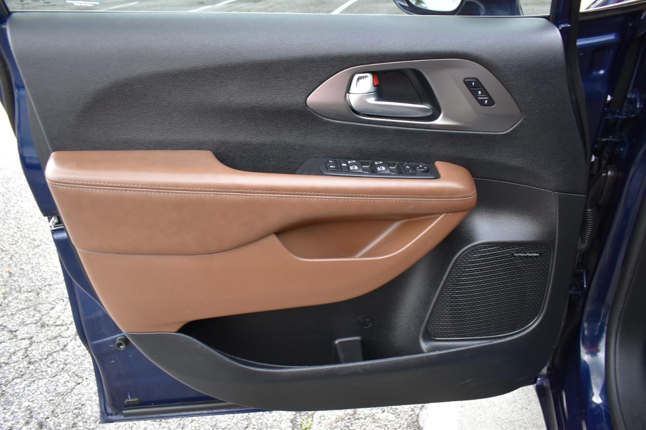 Chrysler Pacifica Limited 2019