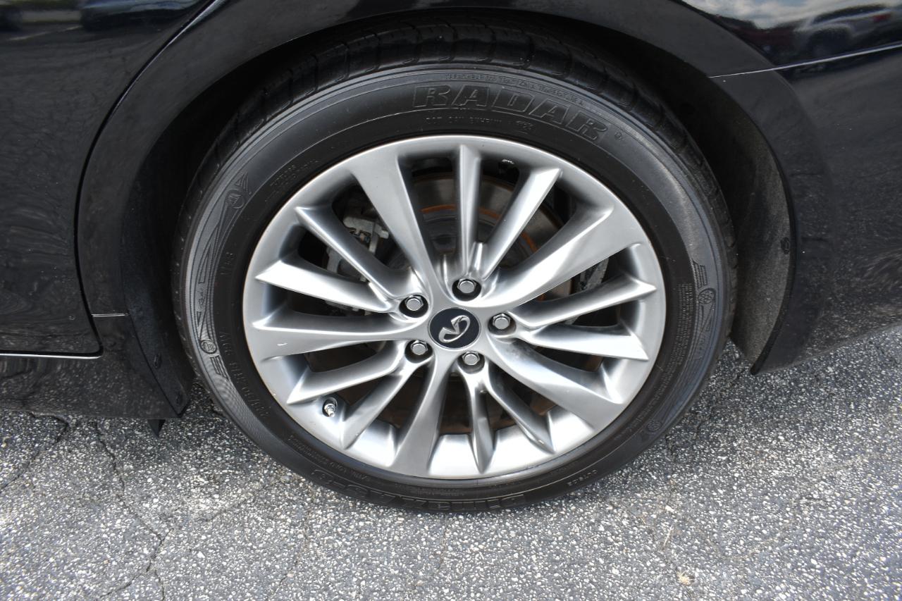 Infiniti Q50 3.0t LUXE 2019