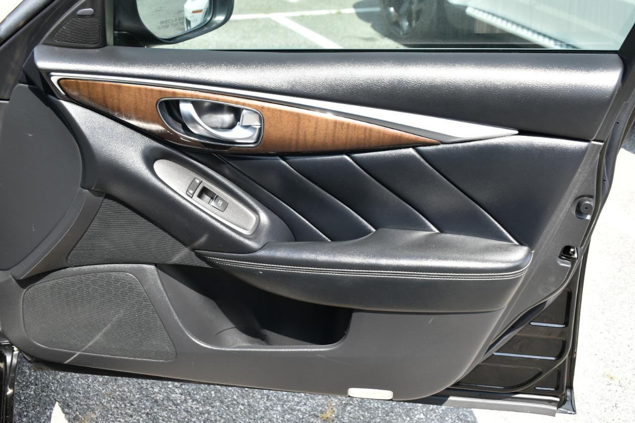 Infiniti Q50 3.0t LUXE 2019