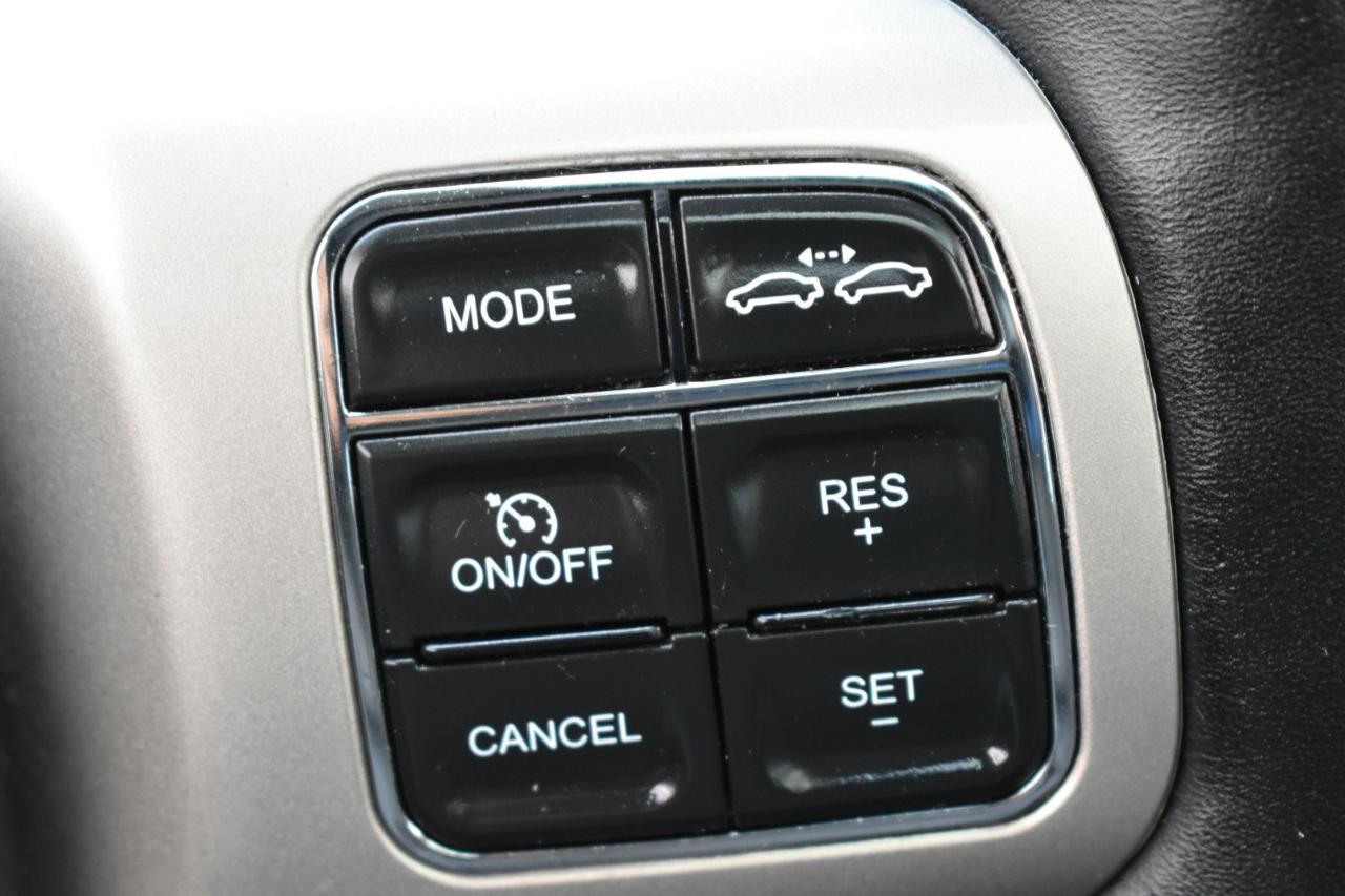 Jeep Grand Cherokee Overland 4WD 2012