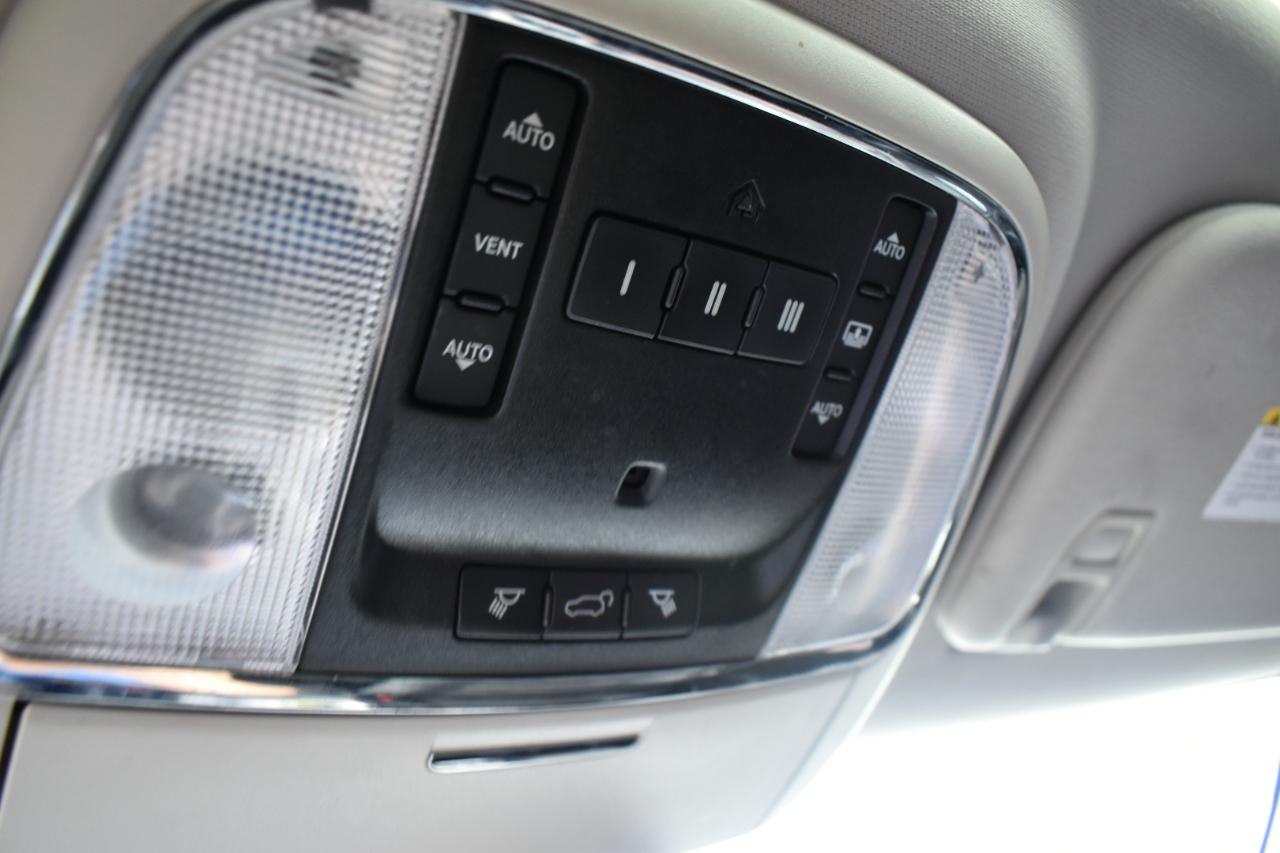 Jeep Grand Cherokee Overland 4WD 2012