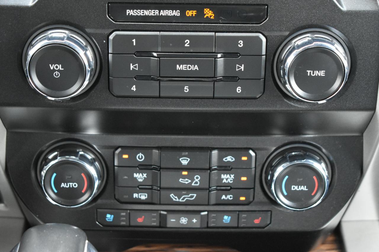 Ford F-150 2WD SuperCrew 145" Platinum 2019