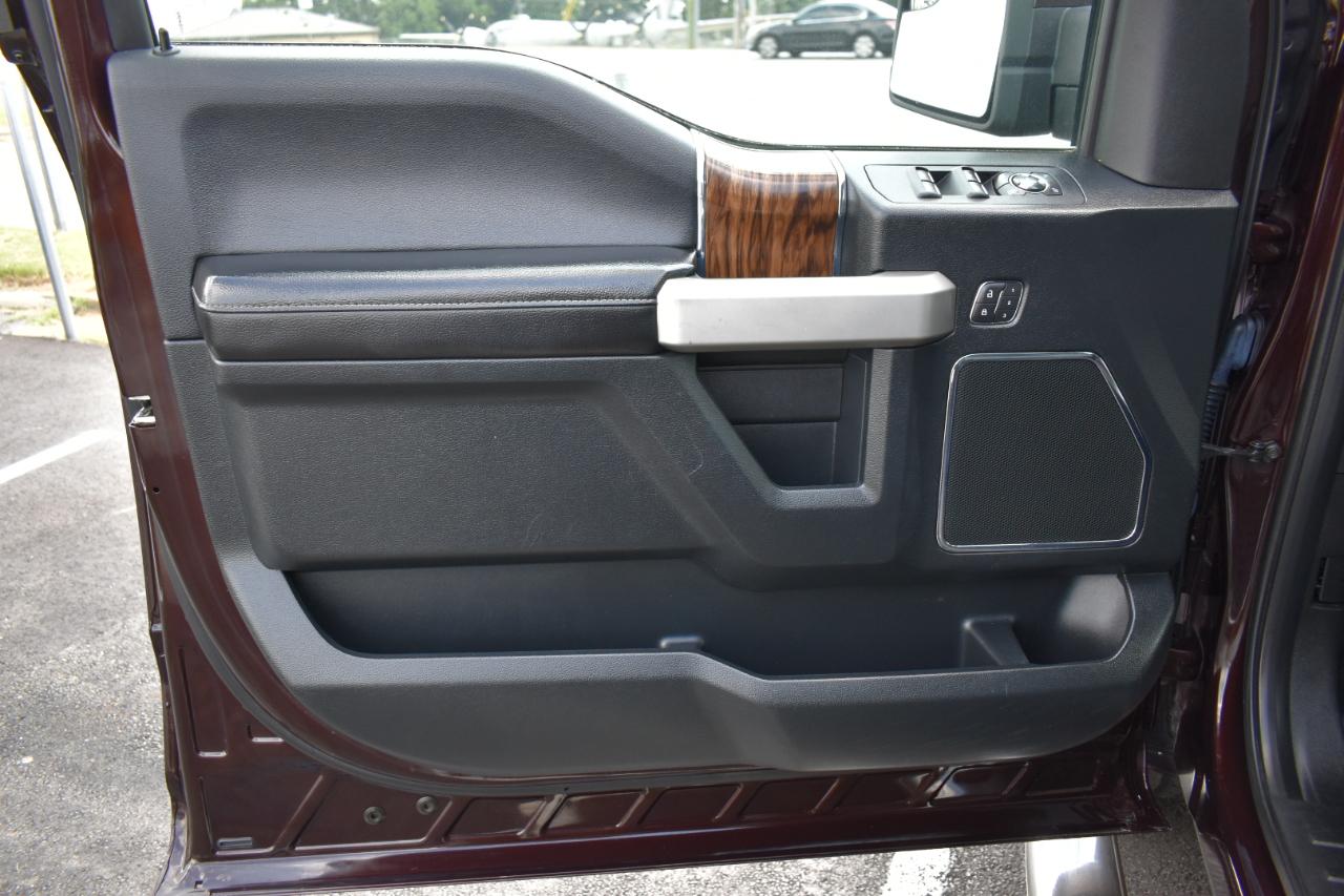 Ford F-150 2WD SuperCrew 145" Platinum 2019