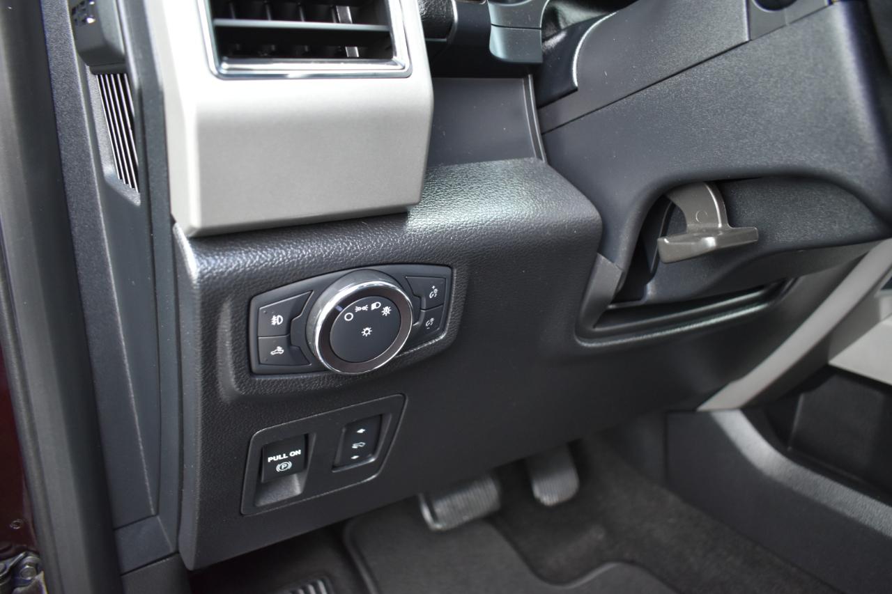 Ford F-150 2WD SuperCrew 145" Platinum 2019