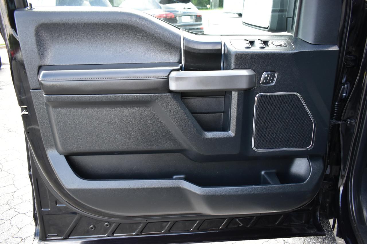 Ford F-150 2WD SuperCrew 145" Platinum 2019