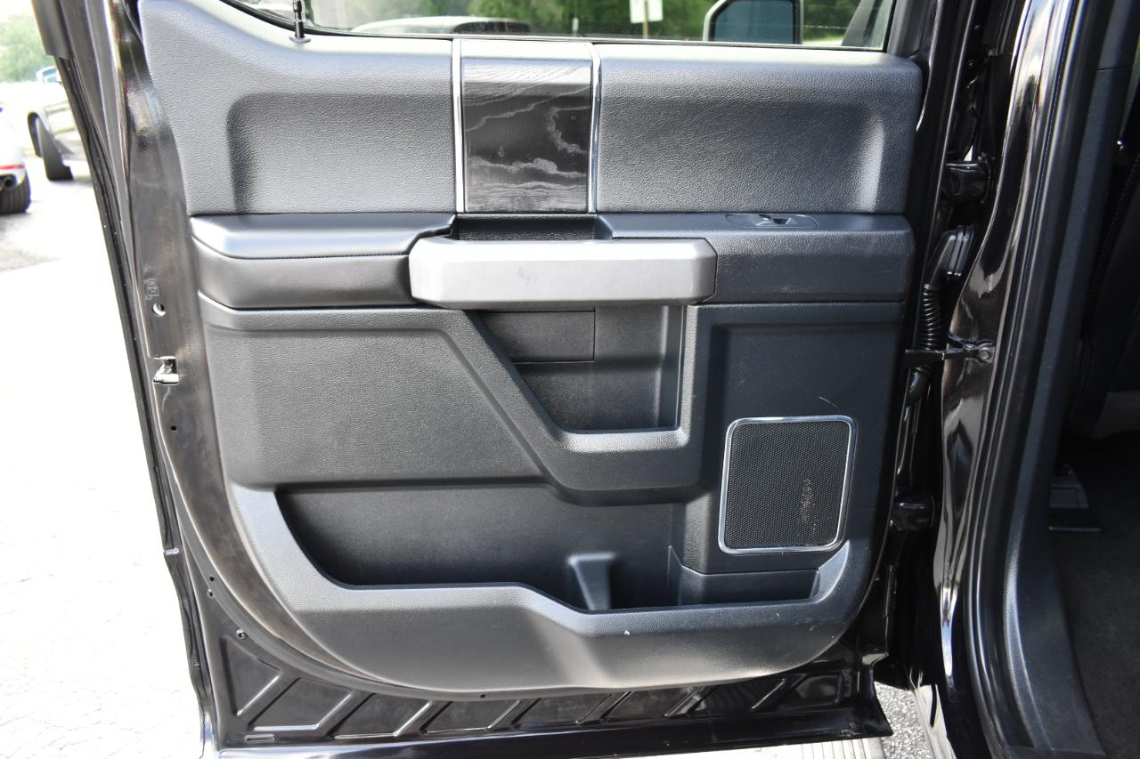 Ford F-150 2WD SuperCrew 145" Platinum 2019