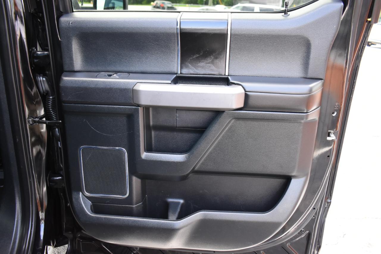 Ford F-150 2WD SuperCrew 145" Platinum 2019