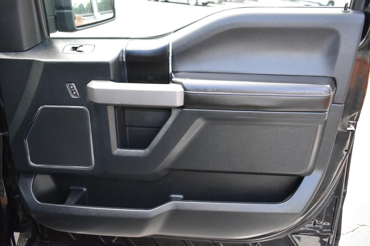 Ford F-150 2WD SuperCrew 145" Platinum 2019