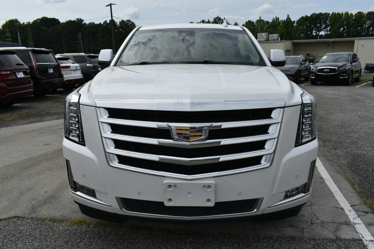 Cadillac Escalade Luxury 2WD 2017