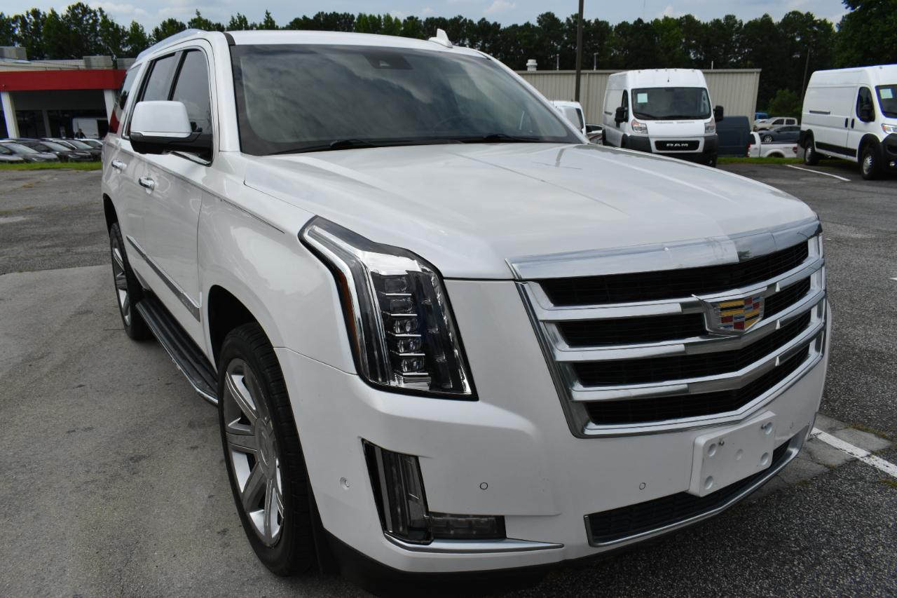 Cadillac Escalade Luxury 2WD 2017