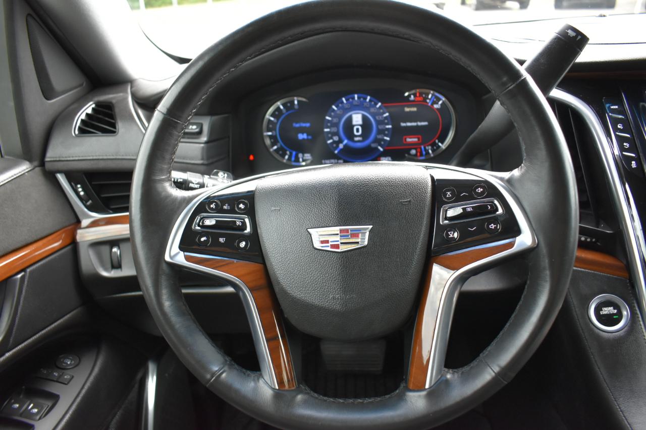 Cadillac Escalade Luxury 2WD 2017