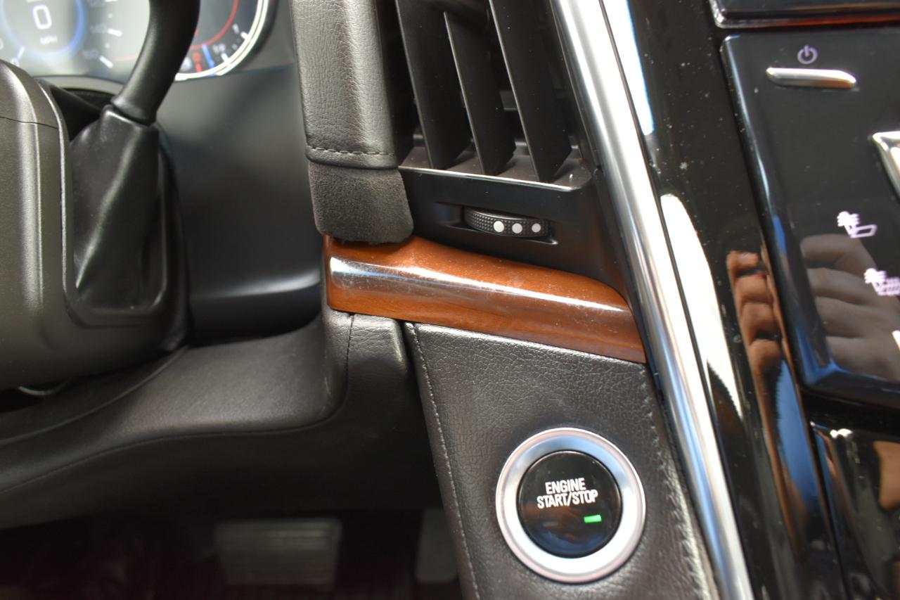 Cadillac Escalade Luxury 2WD 2017
