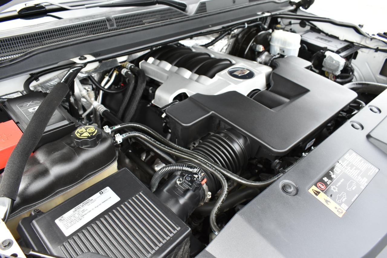 Cadillac Escalade Luxury 2WD 2017
