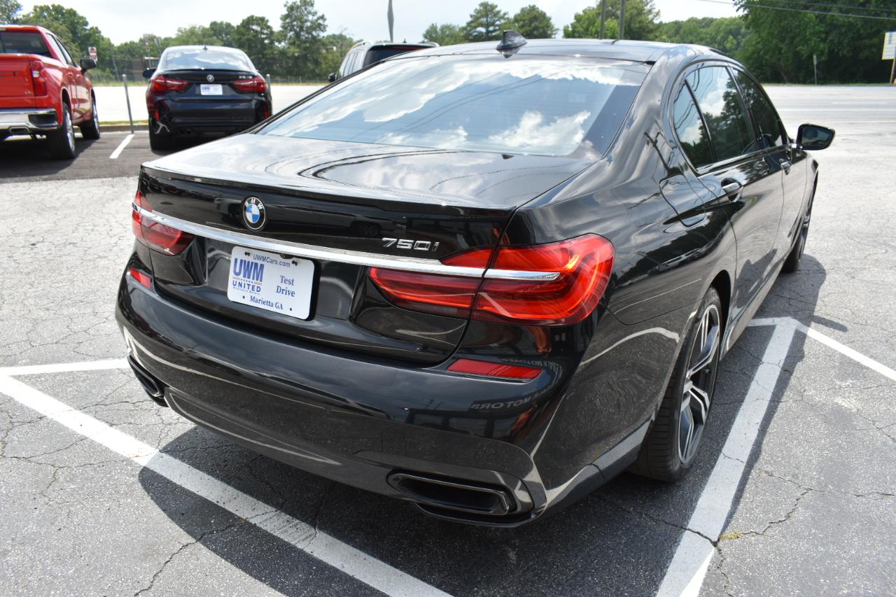 BMW 7-Series 750i 2019