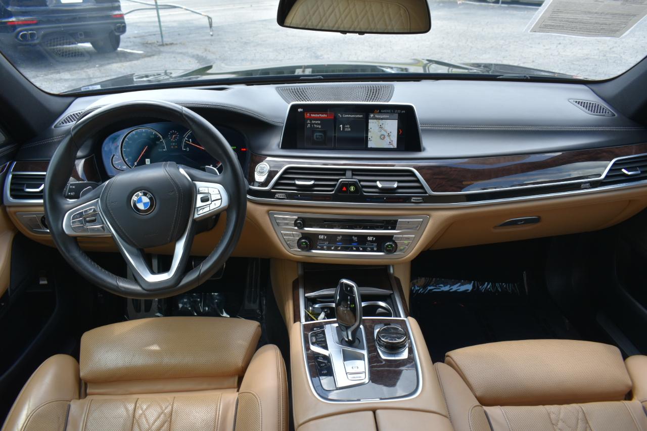 BMW 7-Series 750i 2019